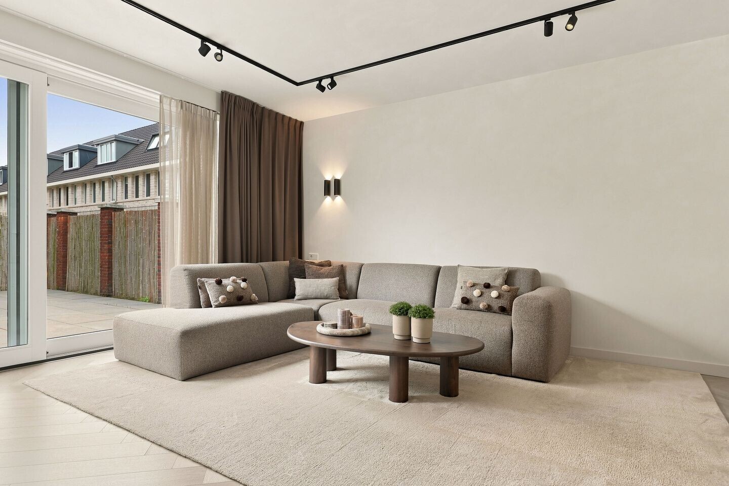 Hoekwoning te koop: Albert Huismanpad 160, Zaandam