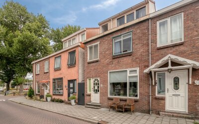 Veeringstraat 64