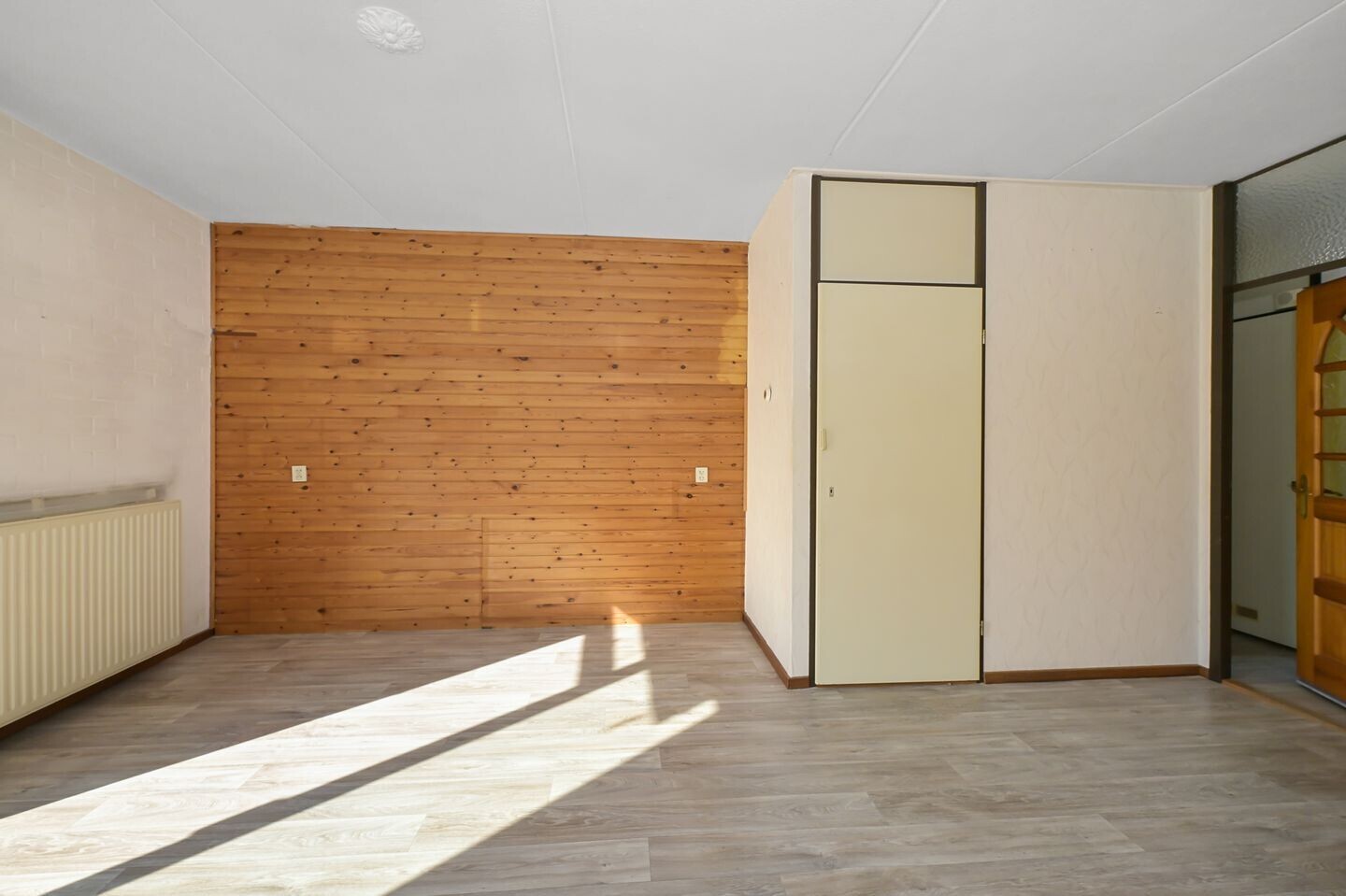 Tussenwoning te koop: Dr. Schaepmanstraat 8, Zaandam