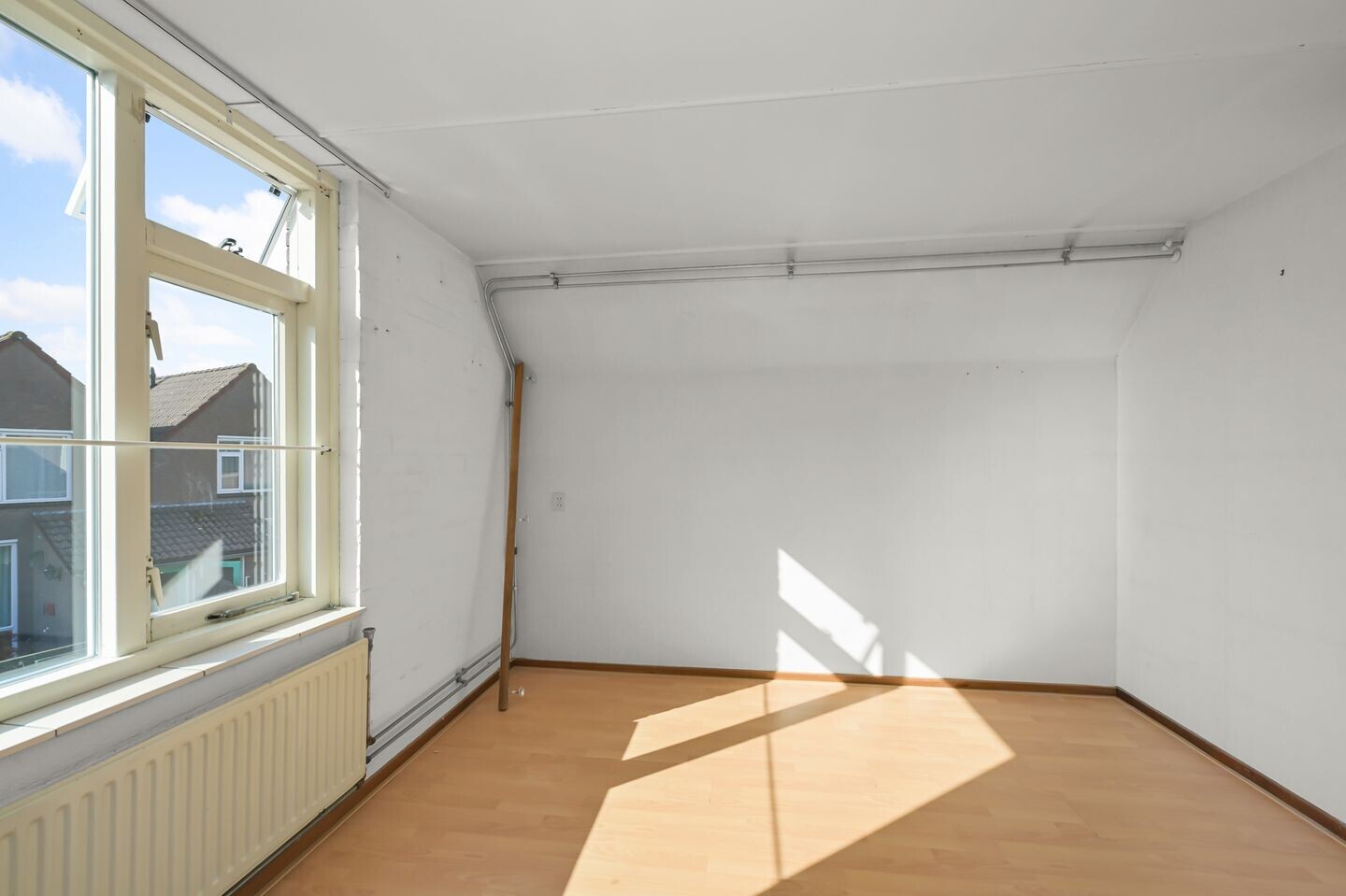 Tussenwoning te koop: Dr. Schaepmanstraat 8, Zaandam