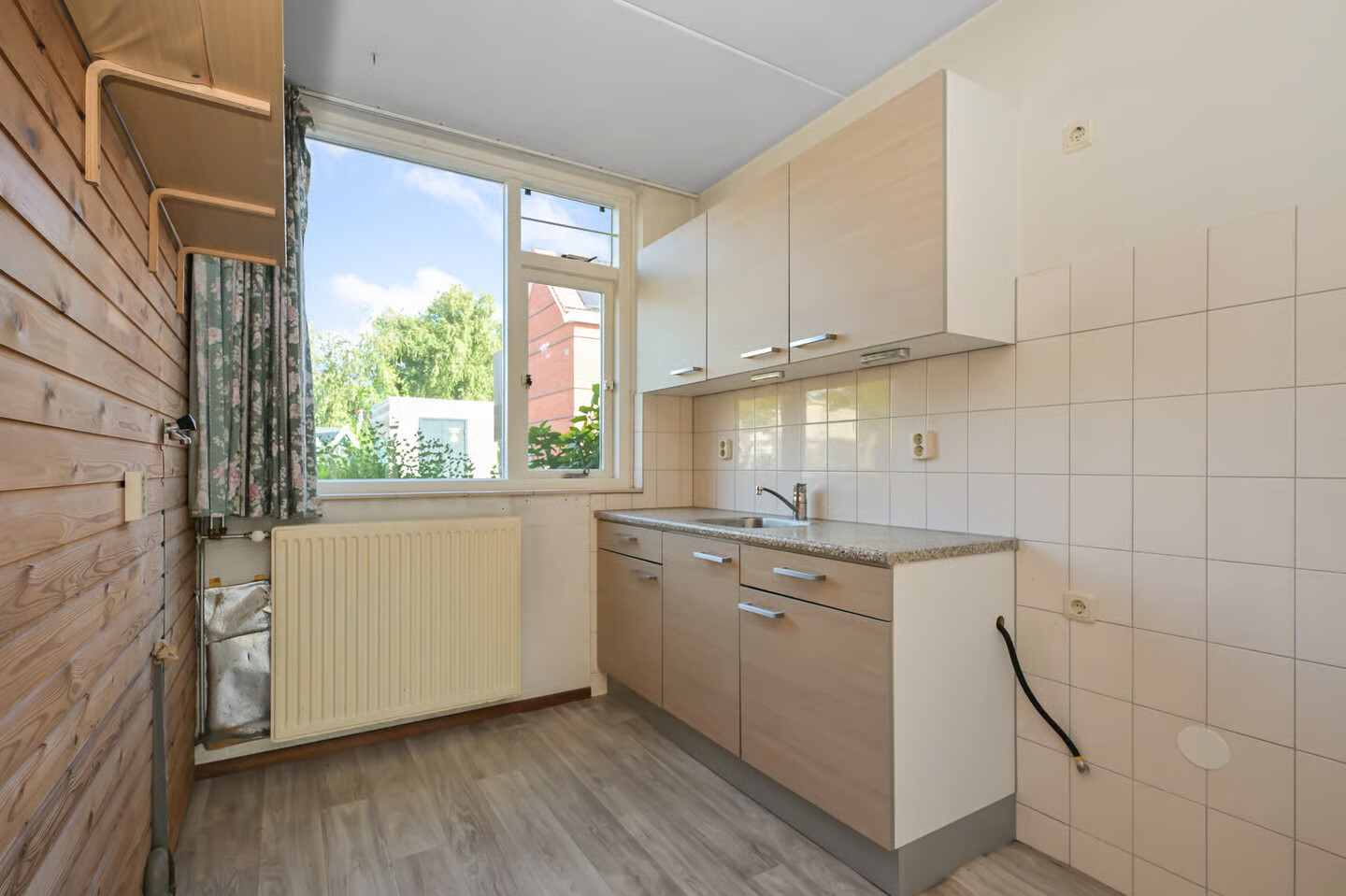 Tussenwoning te koop: Dr. Schaepmanstraat 8, Zaandam