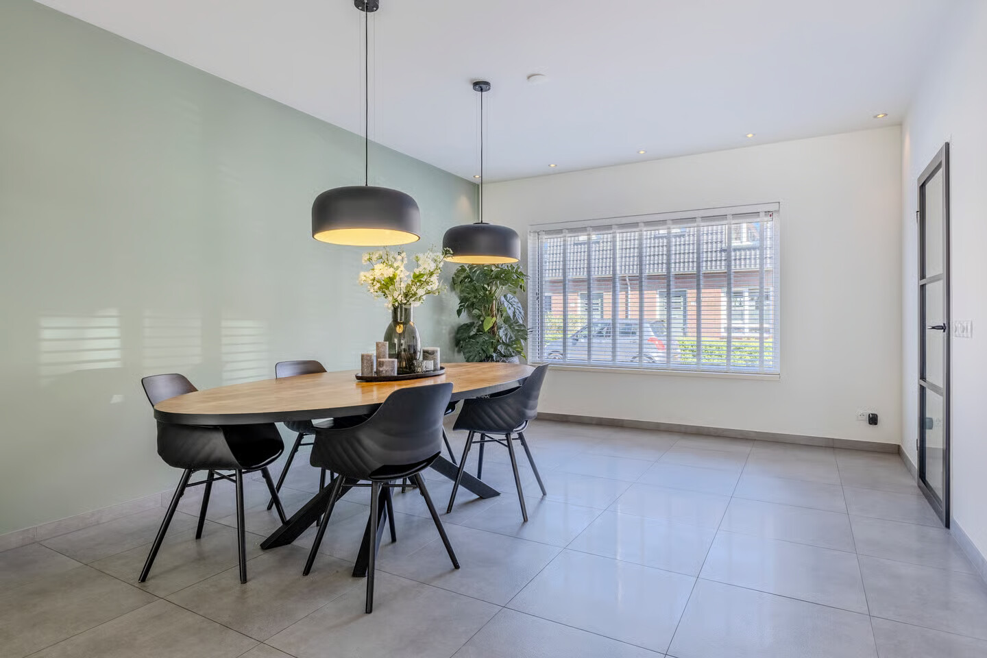 Hoekwoning te koop: Belgischestraat 12, Zaandam