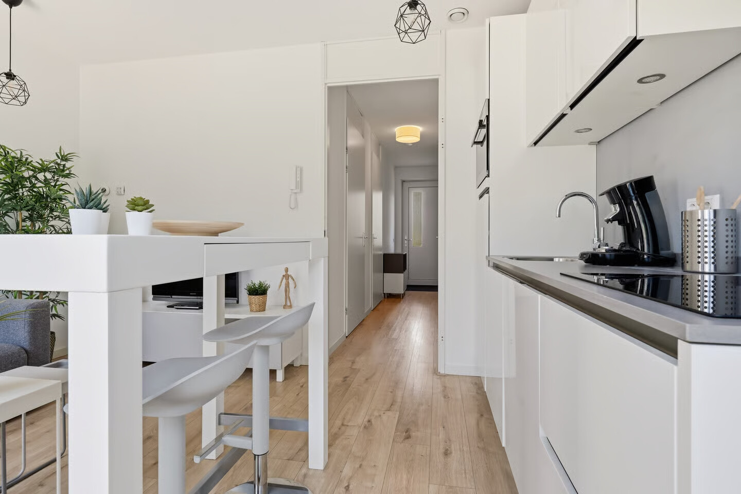 Studio te koop: Grootscheepmakersstraat 1A14, Zaandam