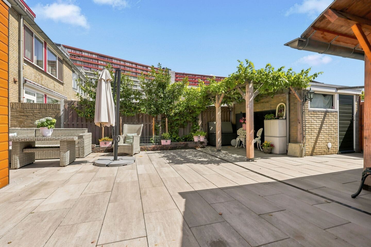 Hoekwoning te koop: Rode Zee 16, Zaandam