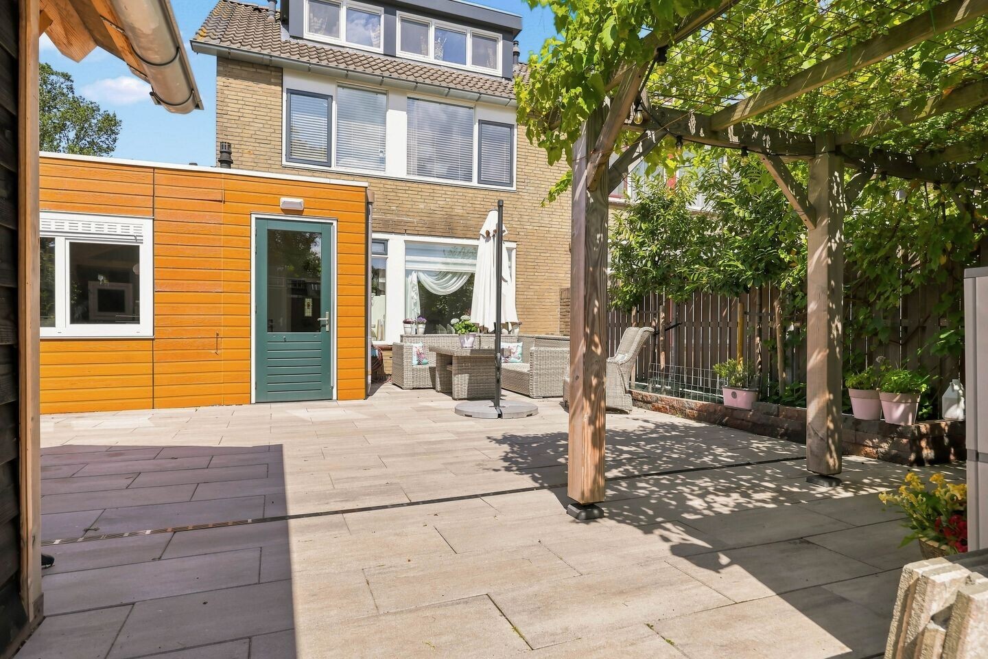 Hoekwoning te koop: Rode Zee 16, Zaandam