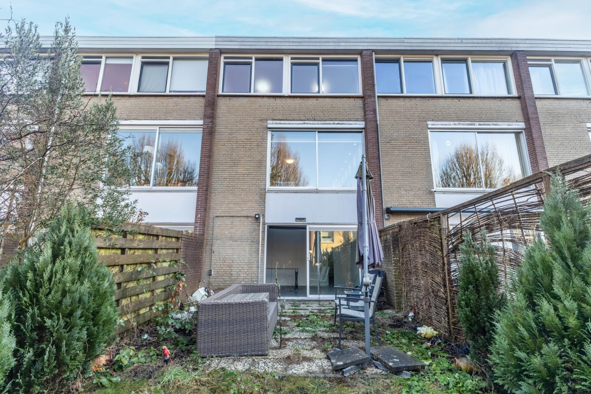 Tussenwoning te koop: Rode Zee 31, Zaandam