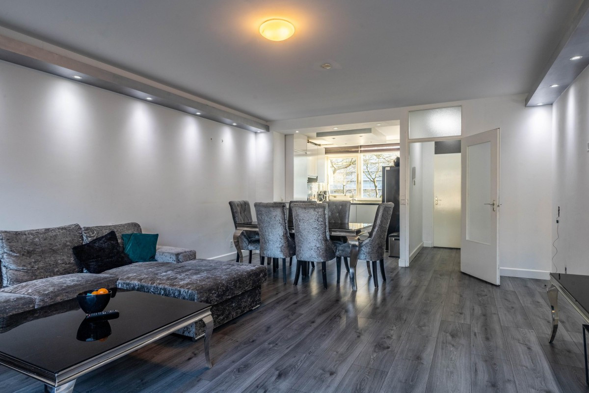 Tussenwoning te koop: Rode Zee 31, Zaandam