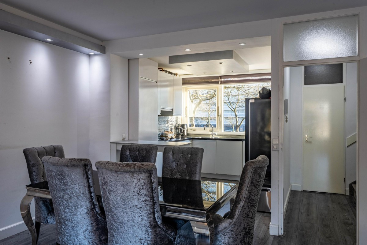 Tussenwoning te koop: Rode Zee 31, Zaandam