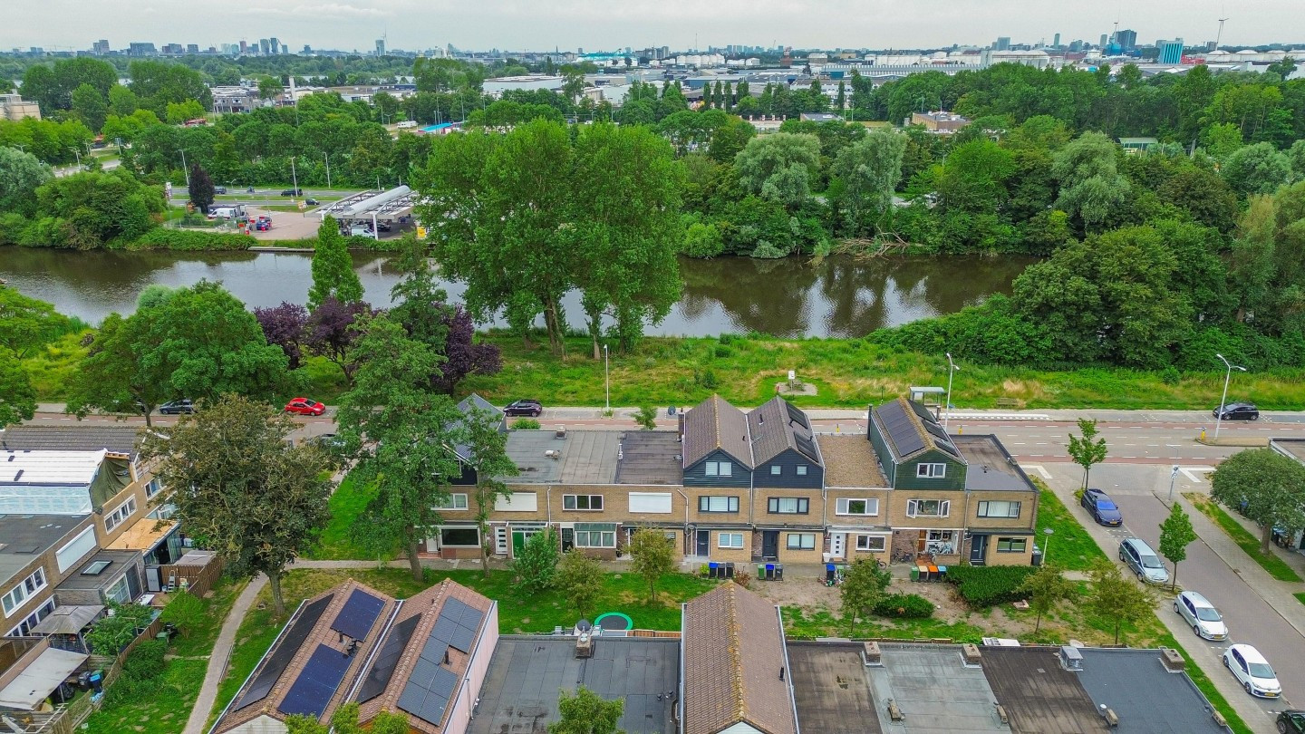 Tussenwoning te koop: Zuidervaart 45, Zaandam