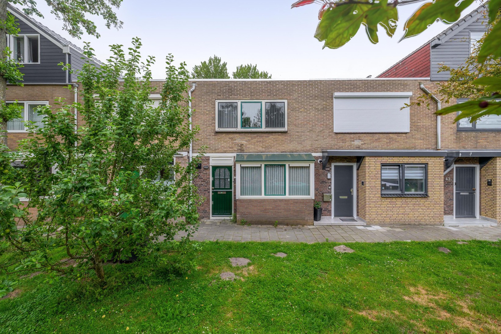 Tussenwoning te koop: Zuidervaart 45, Zaandam