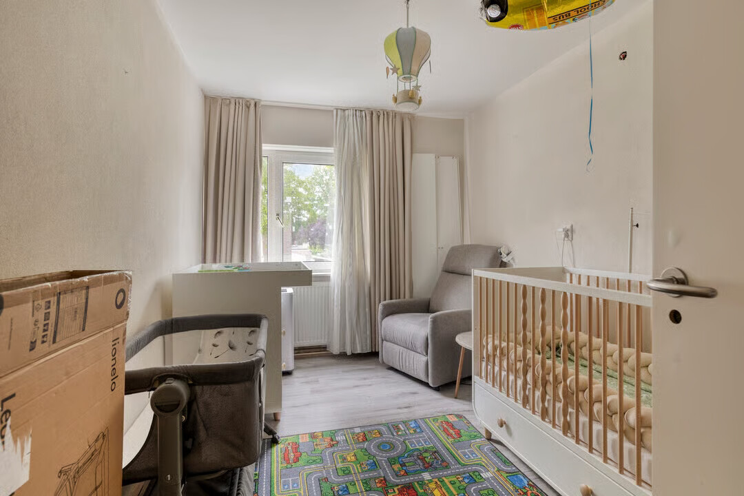 Tussenwoning te koop: Linnaeusstraat 130, Zaandam