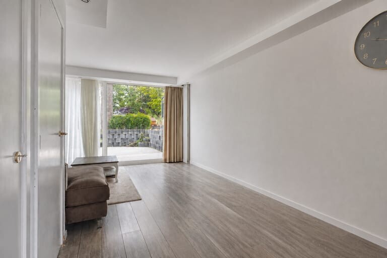 Tussenwoning te koop: Linnaeusstraat 130, Zaandam