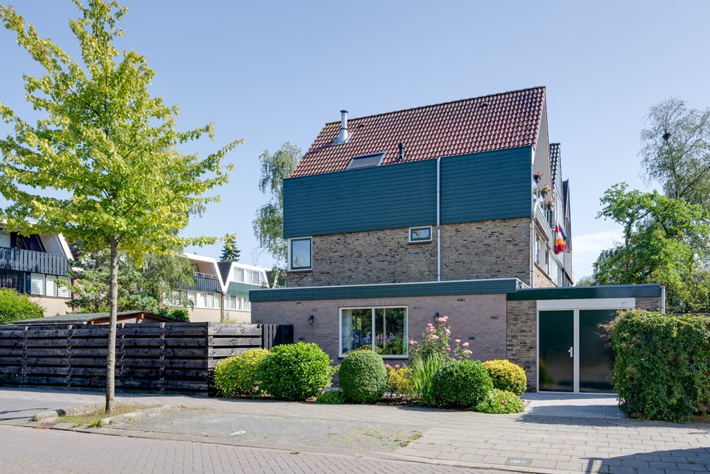 Hoekwoning te koop: Dodonaeuslaan 317, Zaandam