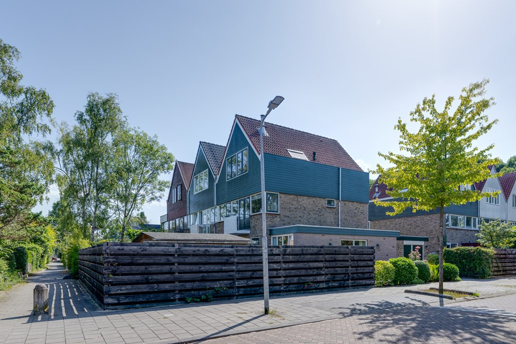 Hoekwoning te koop: Dodonaeuslaan 317, Zaandam