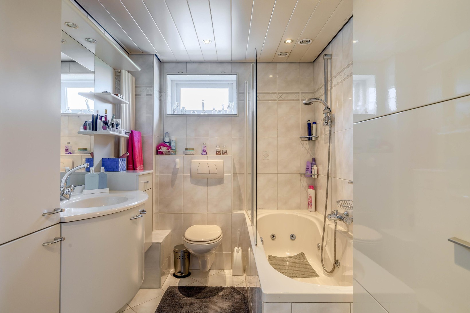 Hoekwoning te koop: Dodonaeuslaan 317, Zaandam
