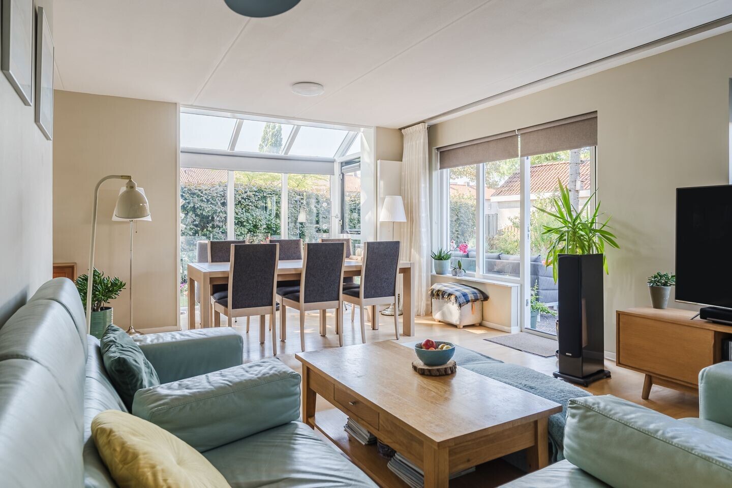 Hoekwoning te koop: Taxusstraat 1, Zaandam
