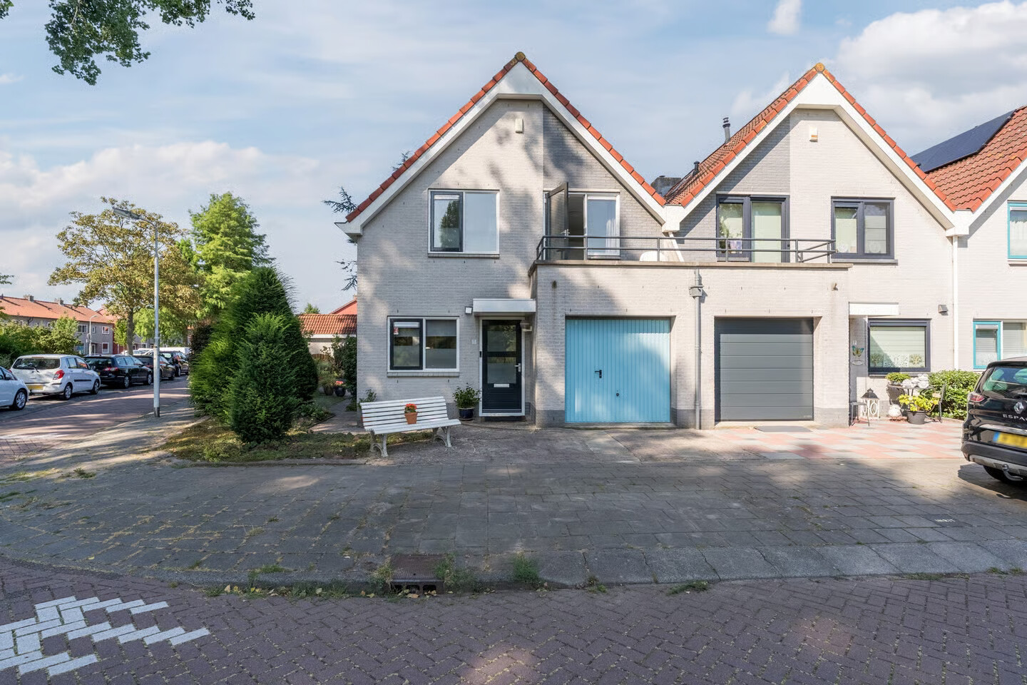 Hoekwoning te koop: Taxusstraat 1, Zaandam