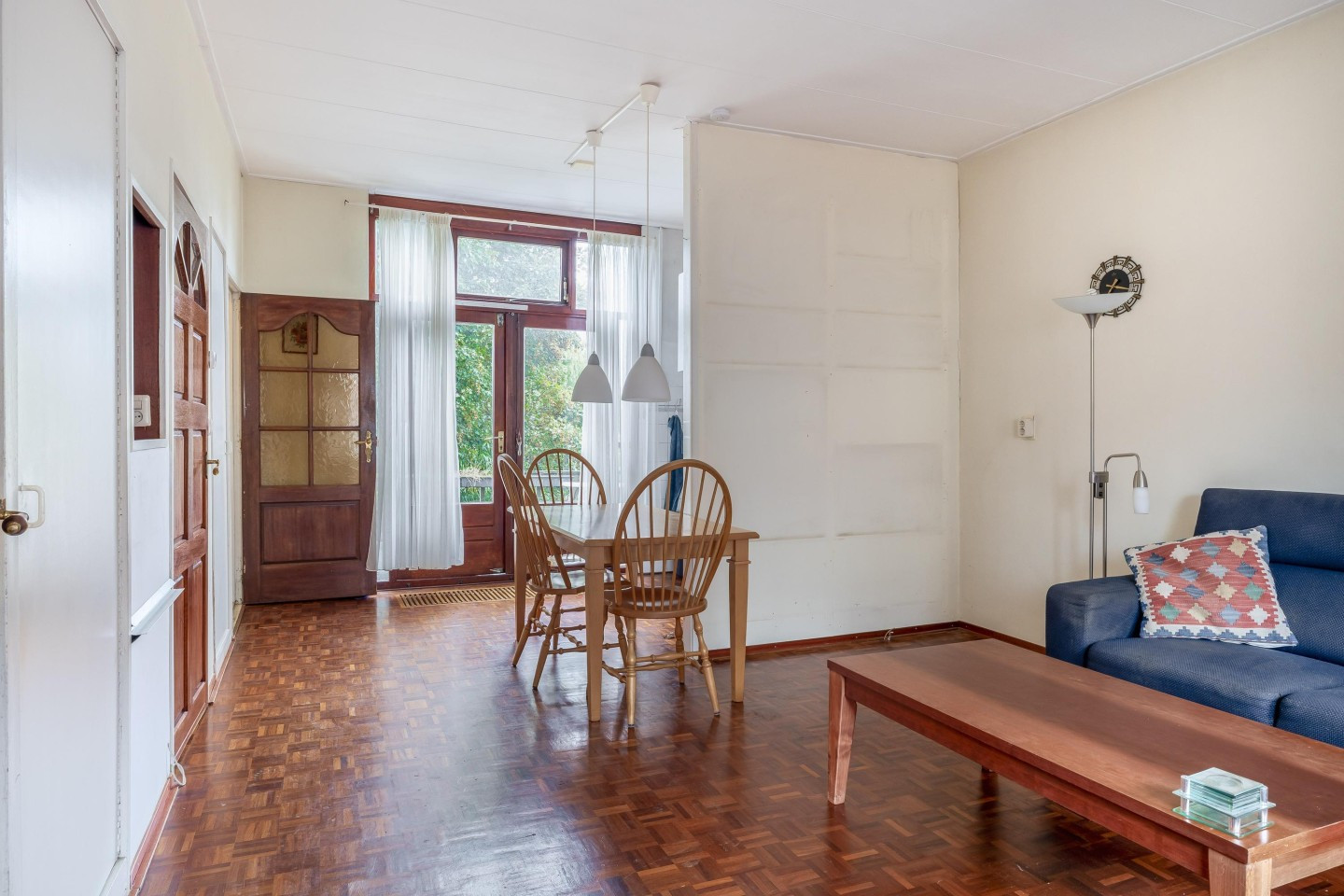Tussenwoning te koop: Zuiddijk 327, Zaandam