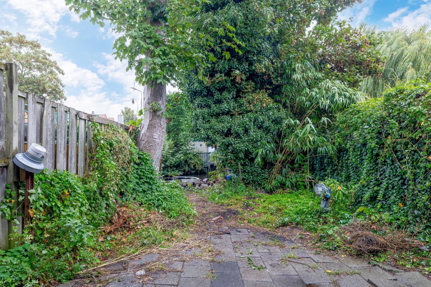 Tussenwoning te koop: Zuiddijk 327, Zaandam