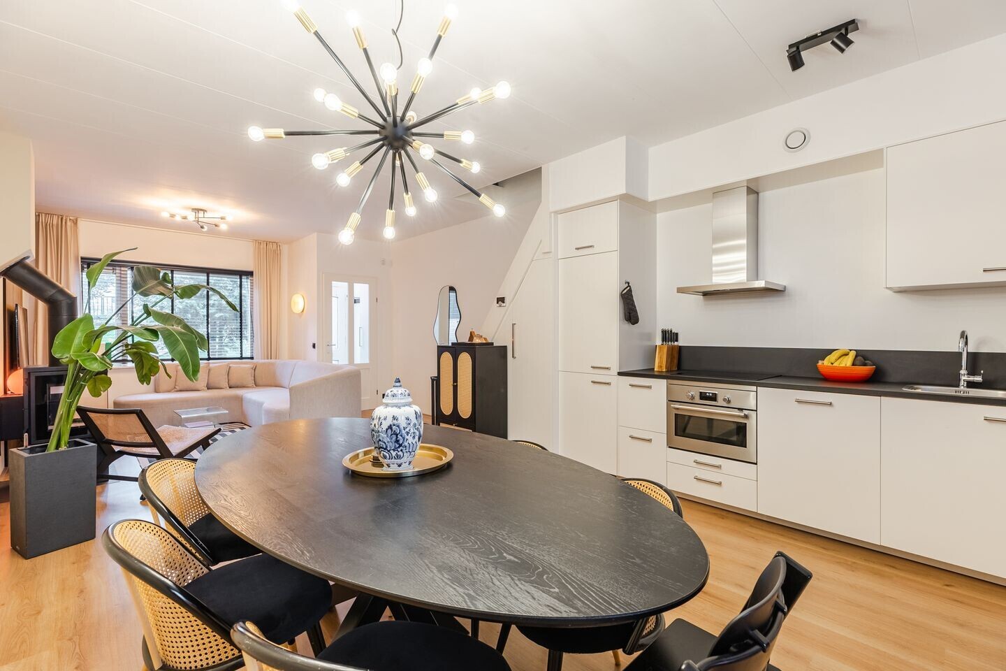 Twee-onder-één-kap te koop: Zuiddijk 366, Zaandam