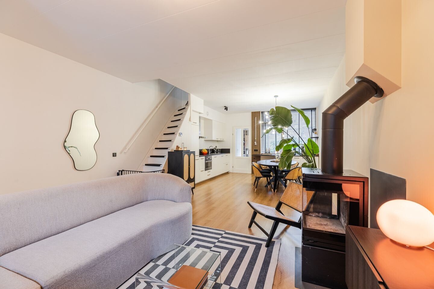 Twee-onder-één-kap te koop: Zuiddijk 366, Zaandam