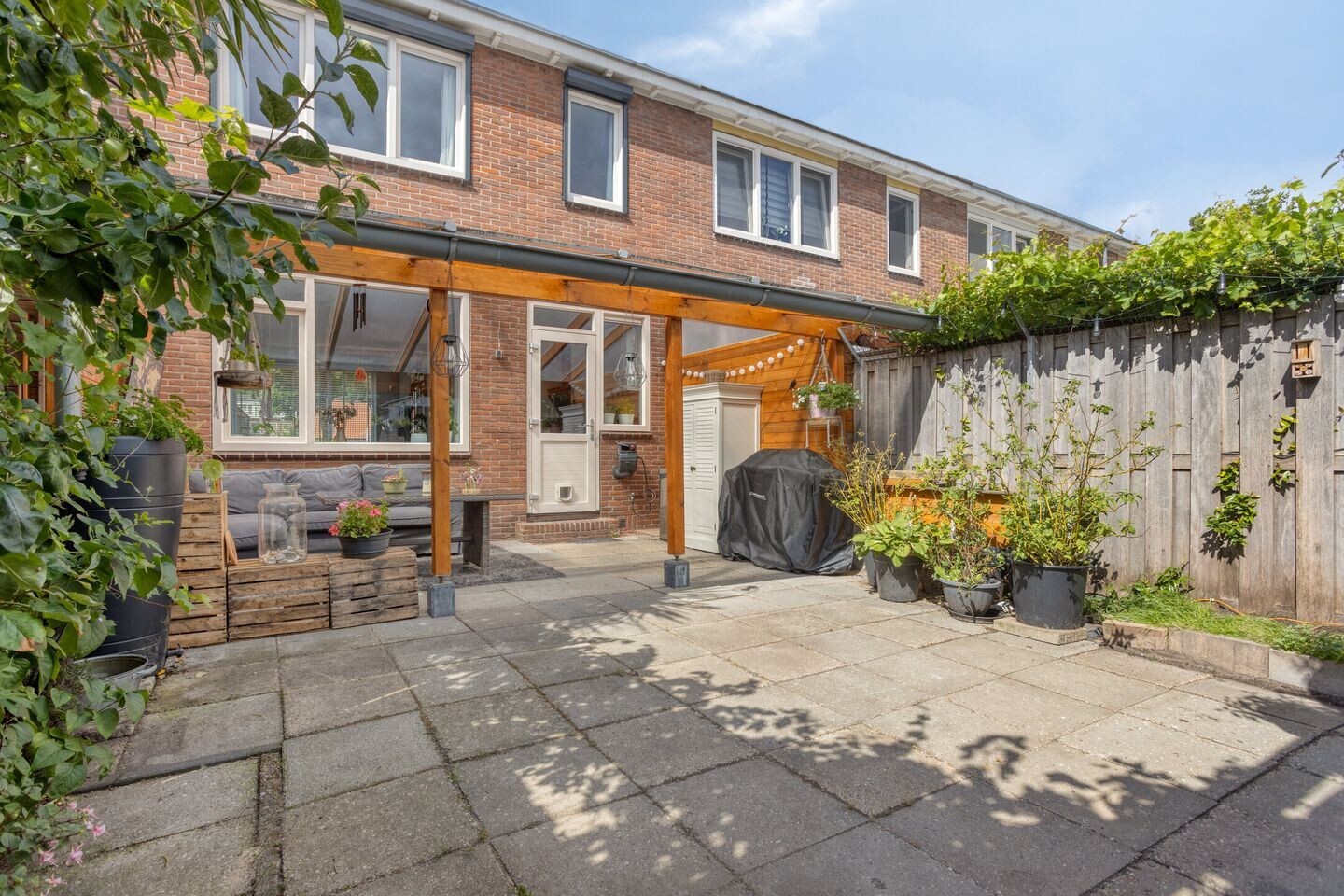 Tussenwoning te koop: Wilgenstraat 14, Zaandam