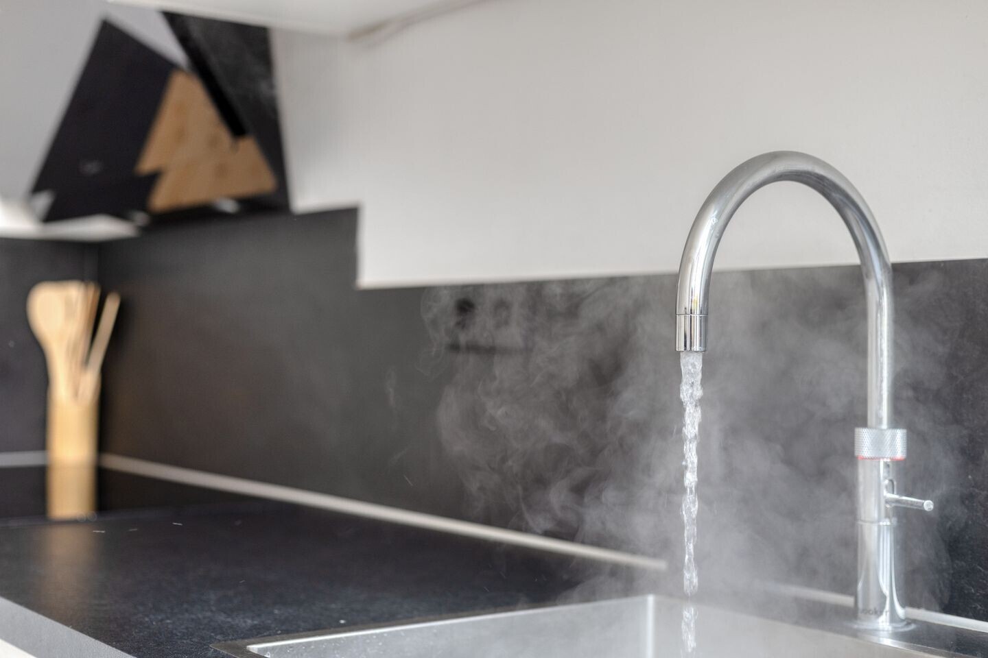 Tussenwoning te koop: Wilgenstraat 14, Zaandam