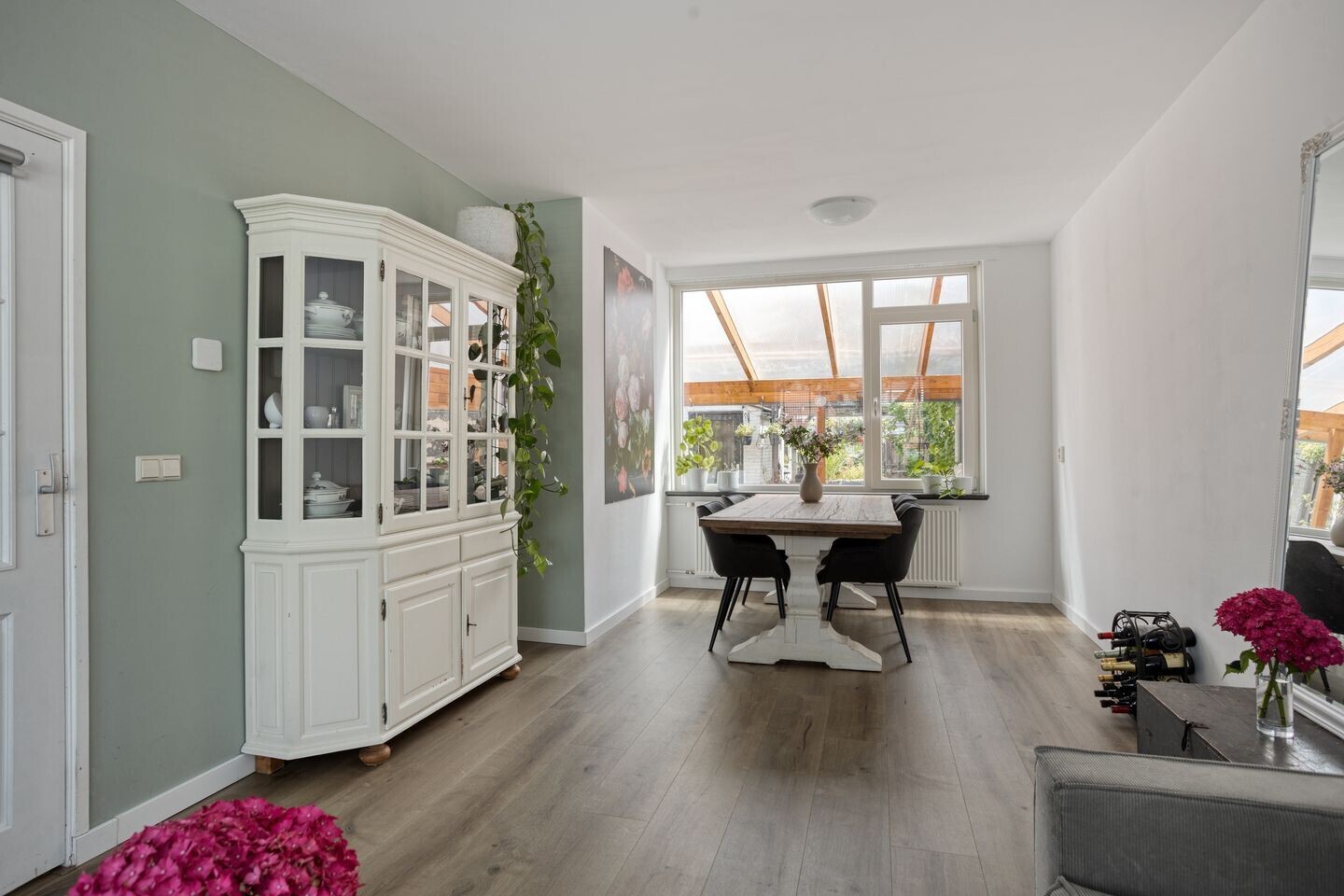 Tussenwoning te koop: Wilgenstraat 14, Zaandam