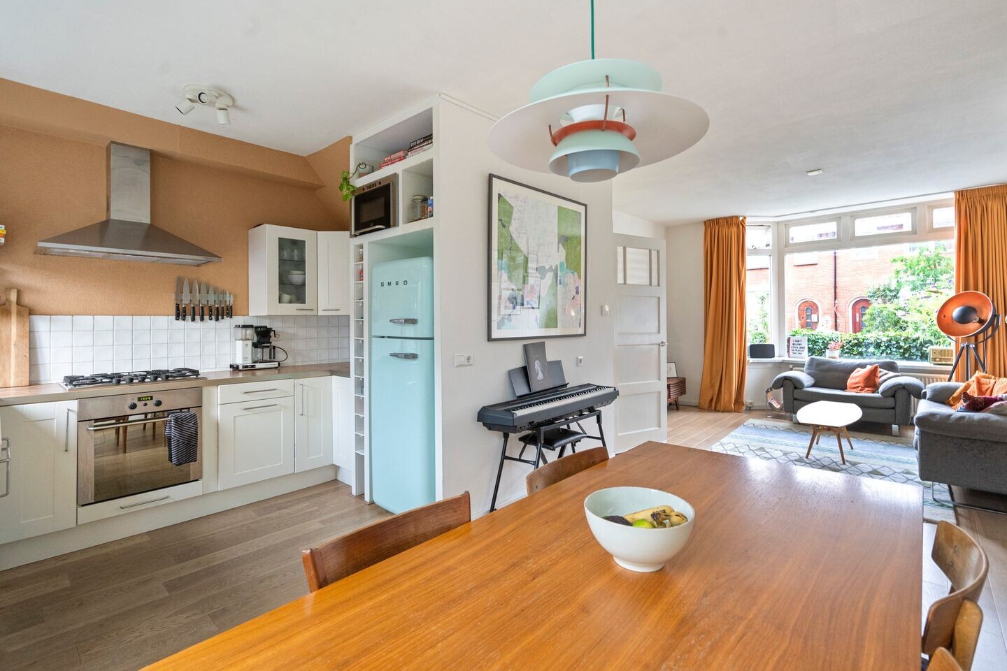 Tussenwoning te koop: Lijsterbesstraat 48, Zaandam