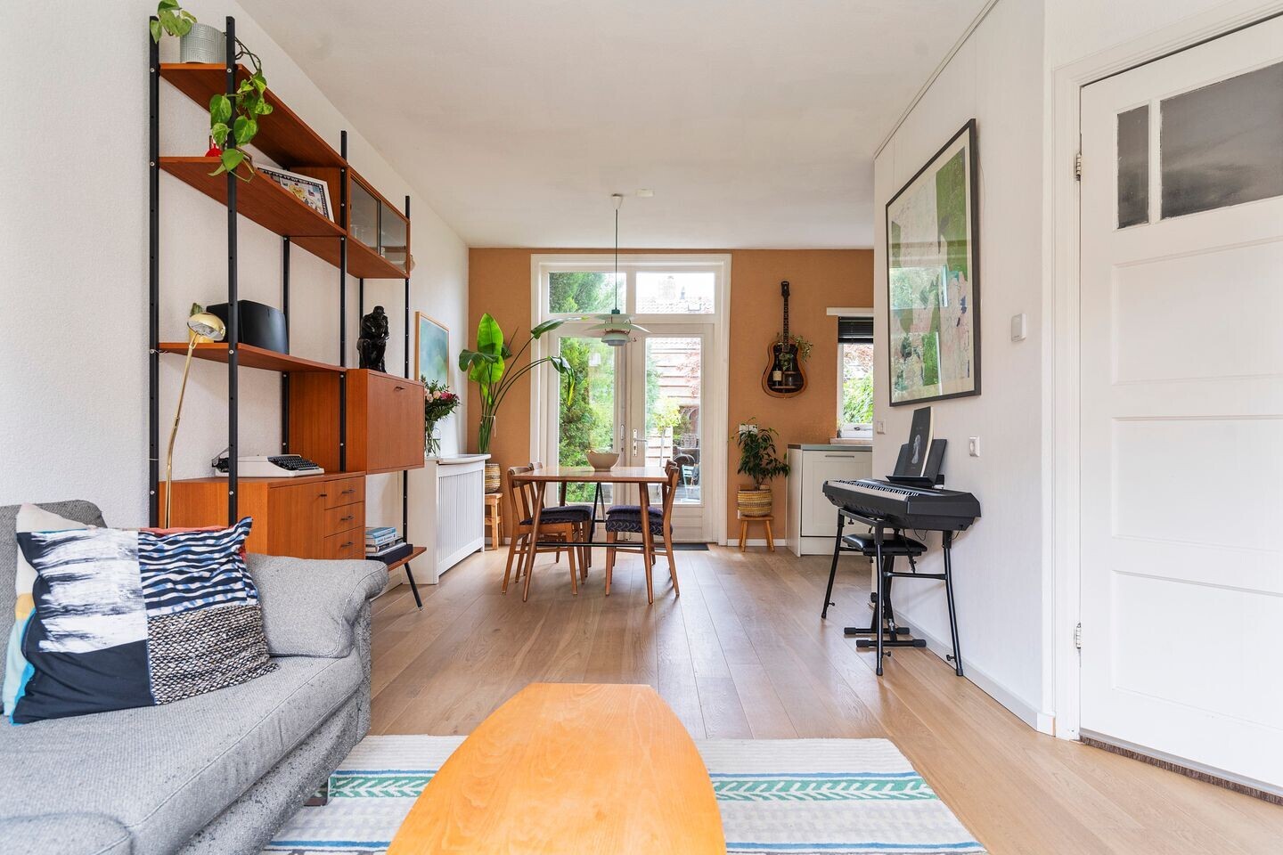 Tussenwoning te koop: Lijsterbesstraat 48, Zaandam