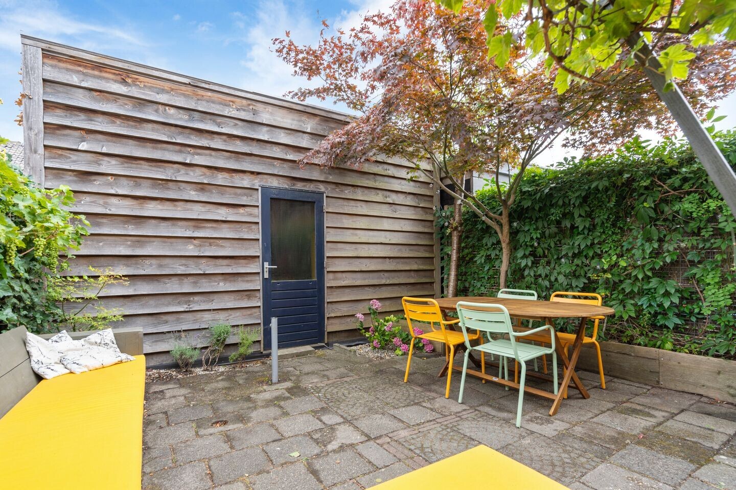 Tussenwoning te koop: Lijsterbesstraat 48, Zaandam