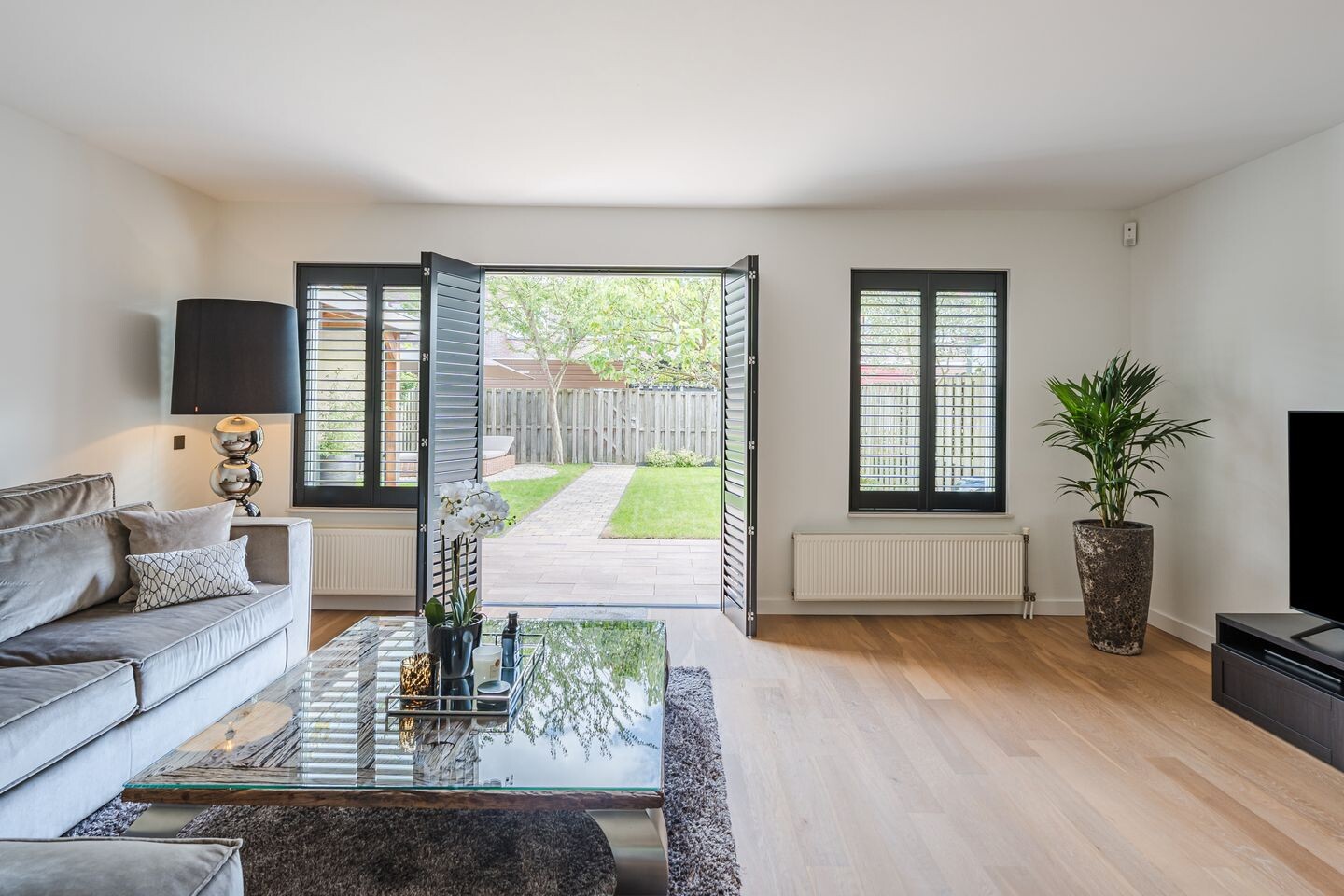 Tussenwoning te koop: Madagaskar 9, Zaandam