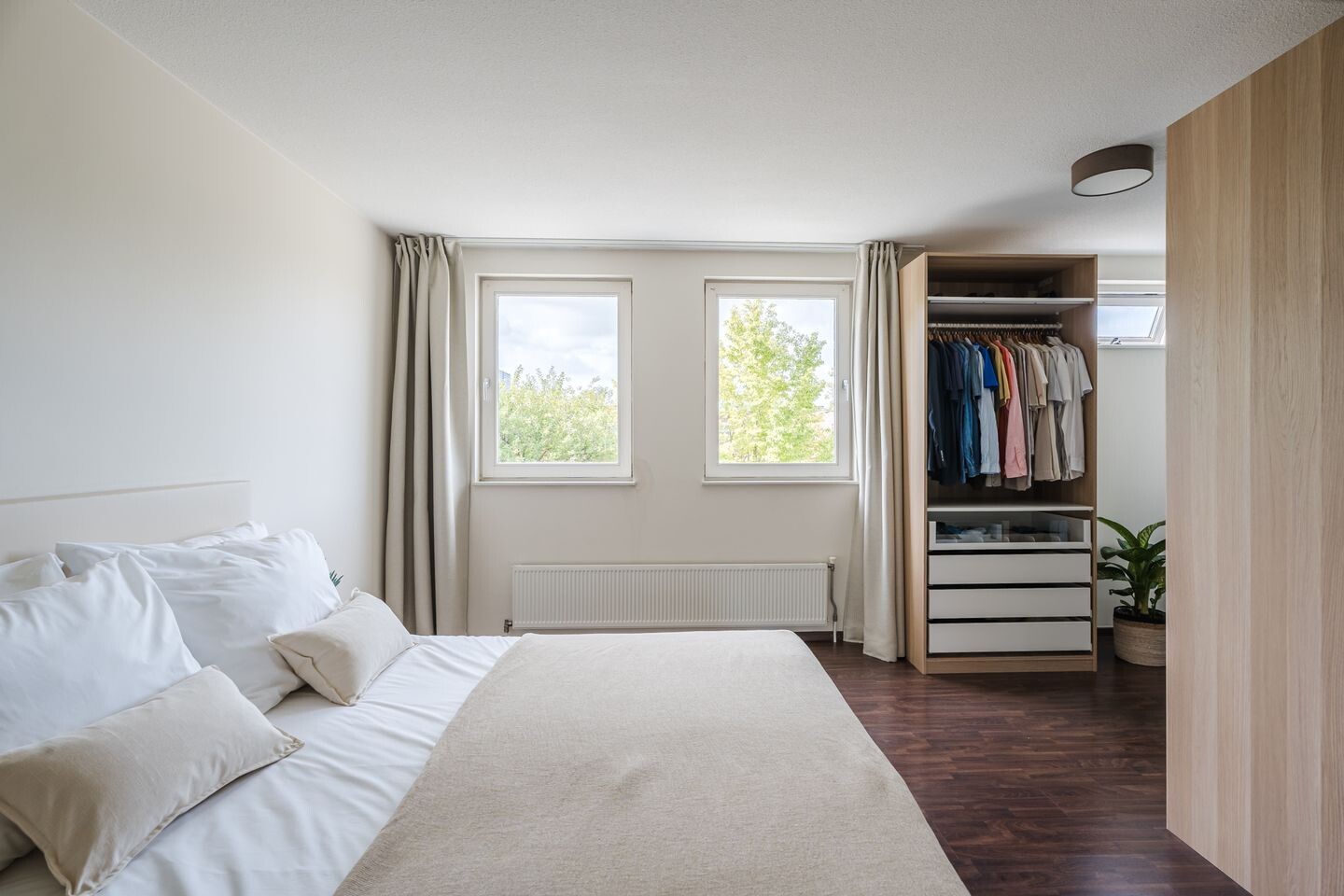 Tussenwoning te koop: Madagaskar 9, Zaandam