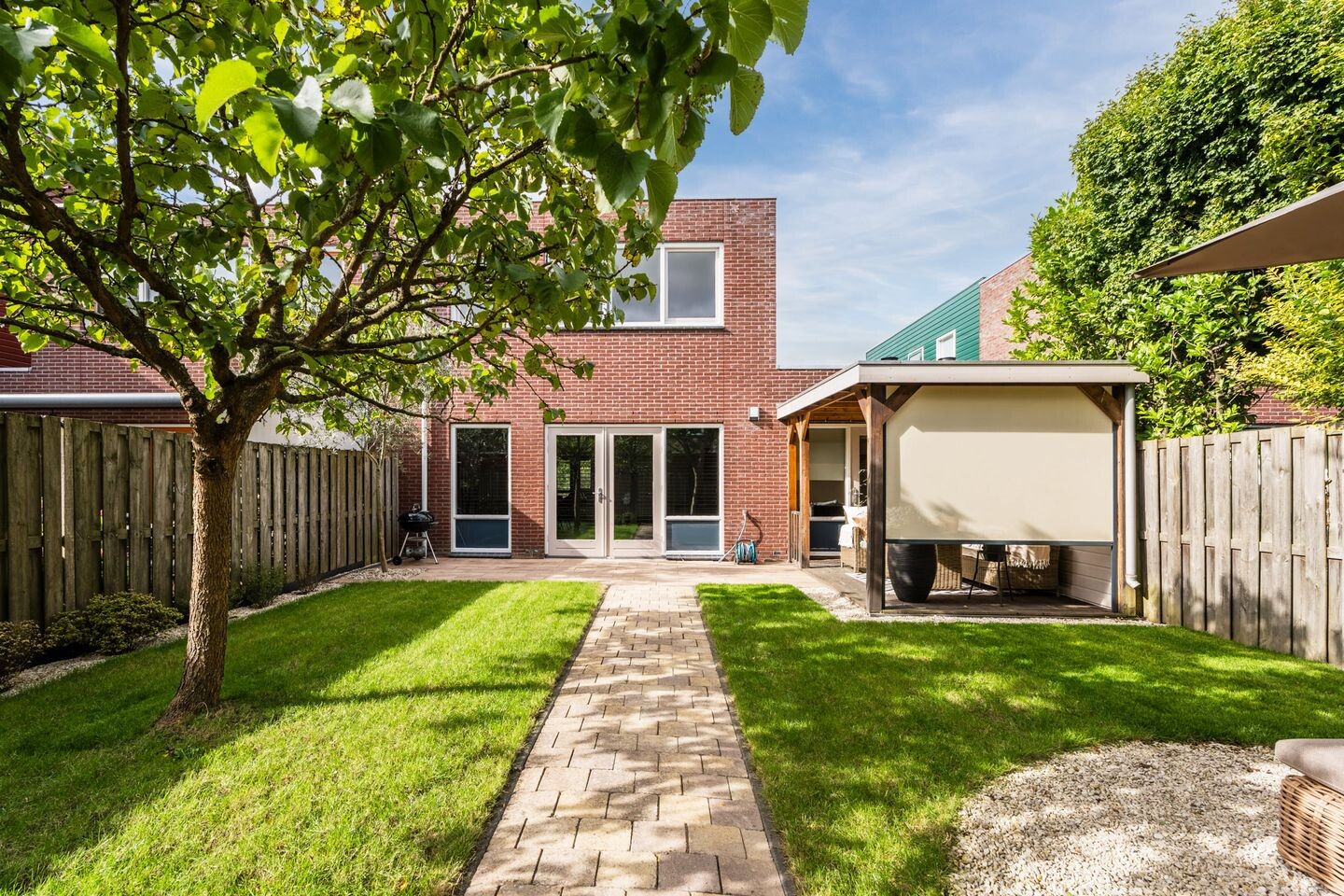 Tussenwoning te koop: Madagaskar 9, Zaandam
