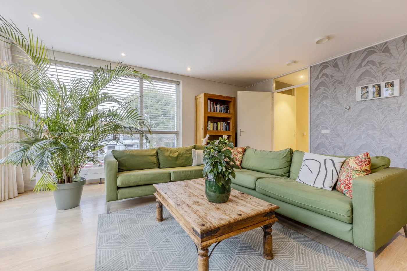 Hoekwoning te koop: Pieter Jelles Troelstralaan 8, Zaandam