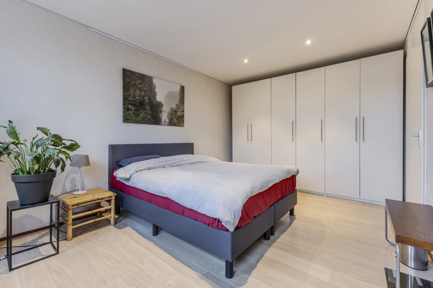 Hoekwoning te koop: Pieter Jelles Troelstralaan 8, Zaandam