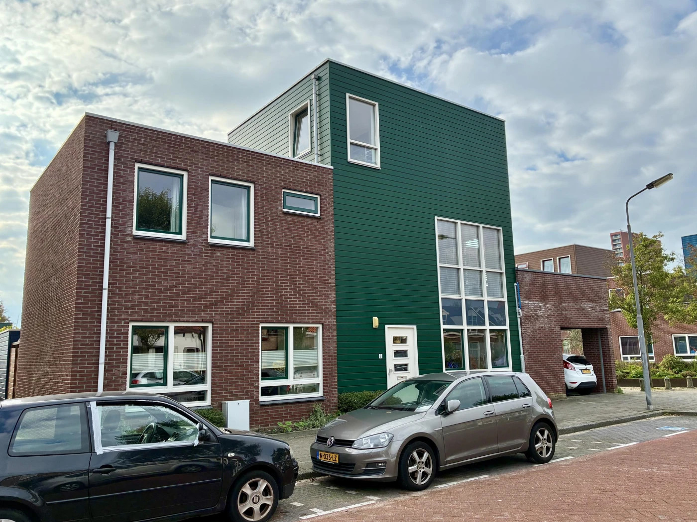 Hoekwoning te koop: Pieter Jelles Troelstralaan 8, Zaandam