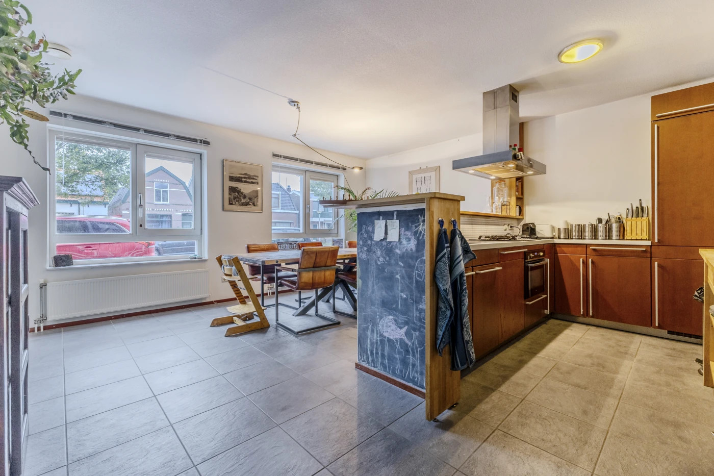 Hoekwoning te koop: Pieter Jelles Troelstralaan 8, Zaandam