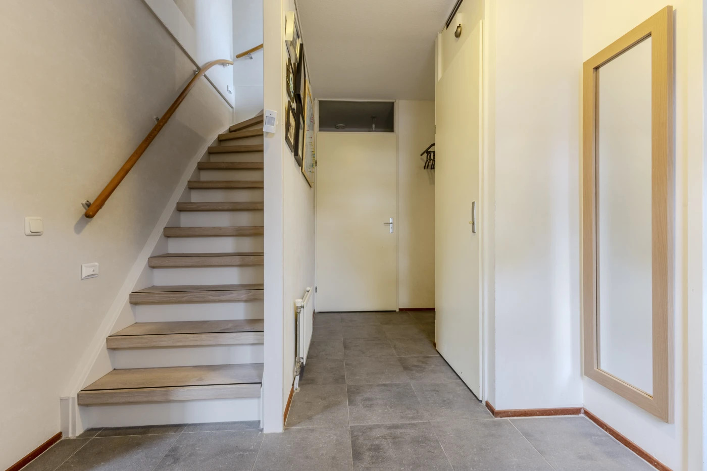 Hoekwoning te koop: Pieter Jelles Troelstralaan 8, Zaandam