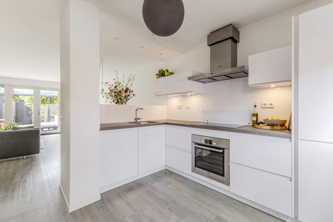 Tussenwoning te koop: Amrum 16, Zaandam