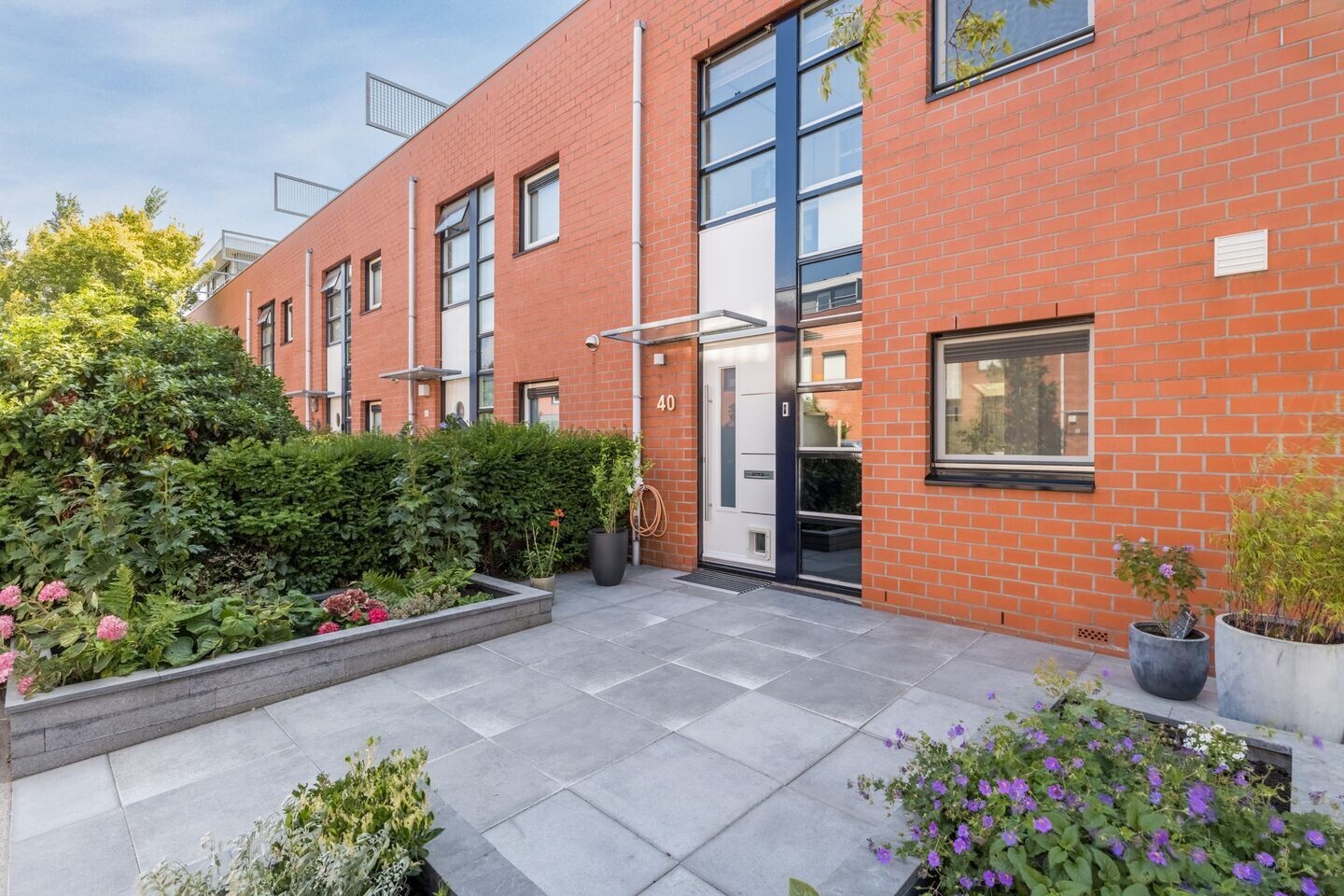 Tussenwoning te koop: Amrum 40, Zaandam