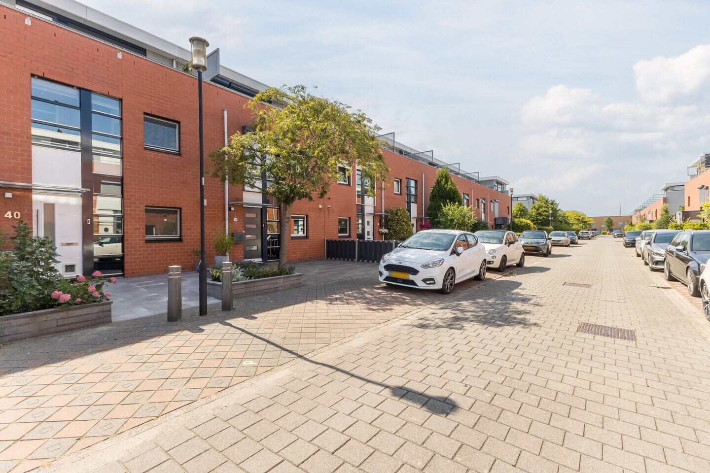 Tussenwoning te koop: Amrum 40, Zaandam
