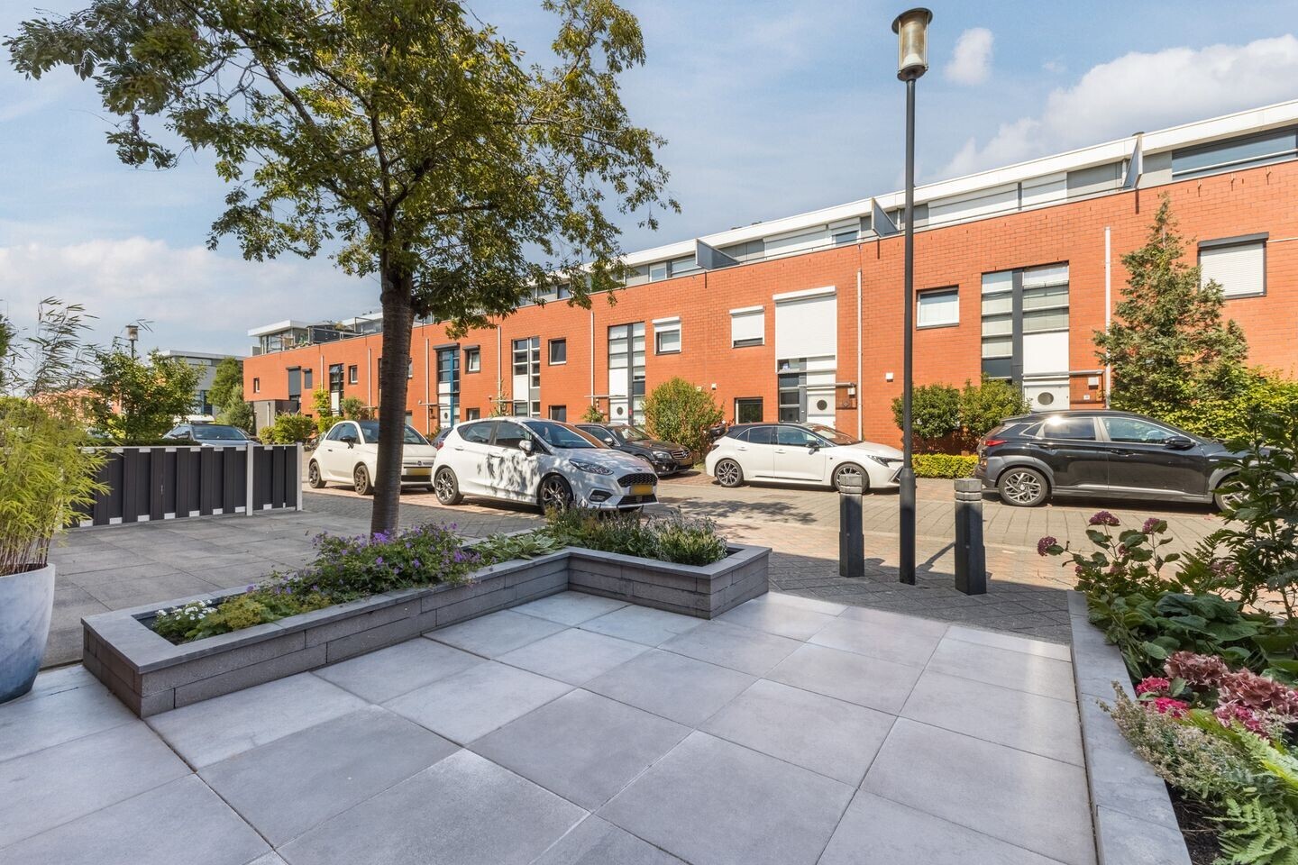 Tussenwoning te koop: Amrum 40, Zaandam