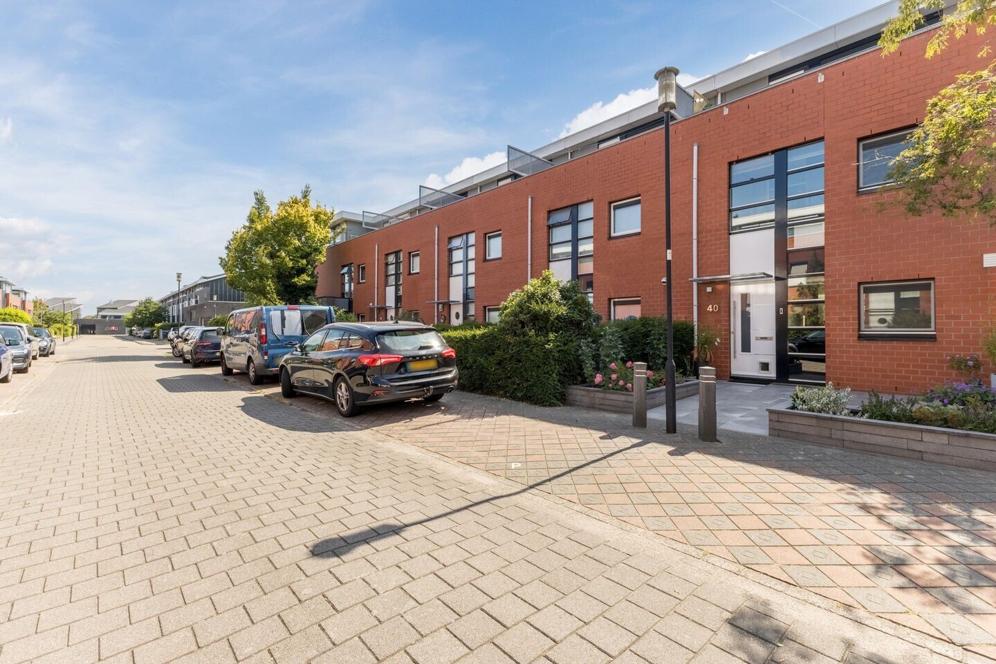 Tussenwoning te koop: Amrum 40, Zaandam