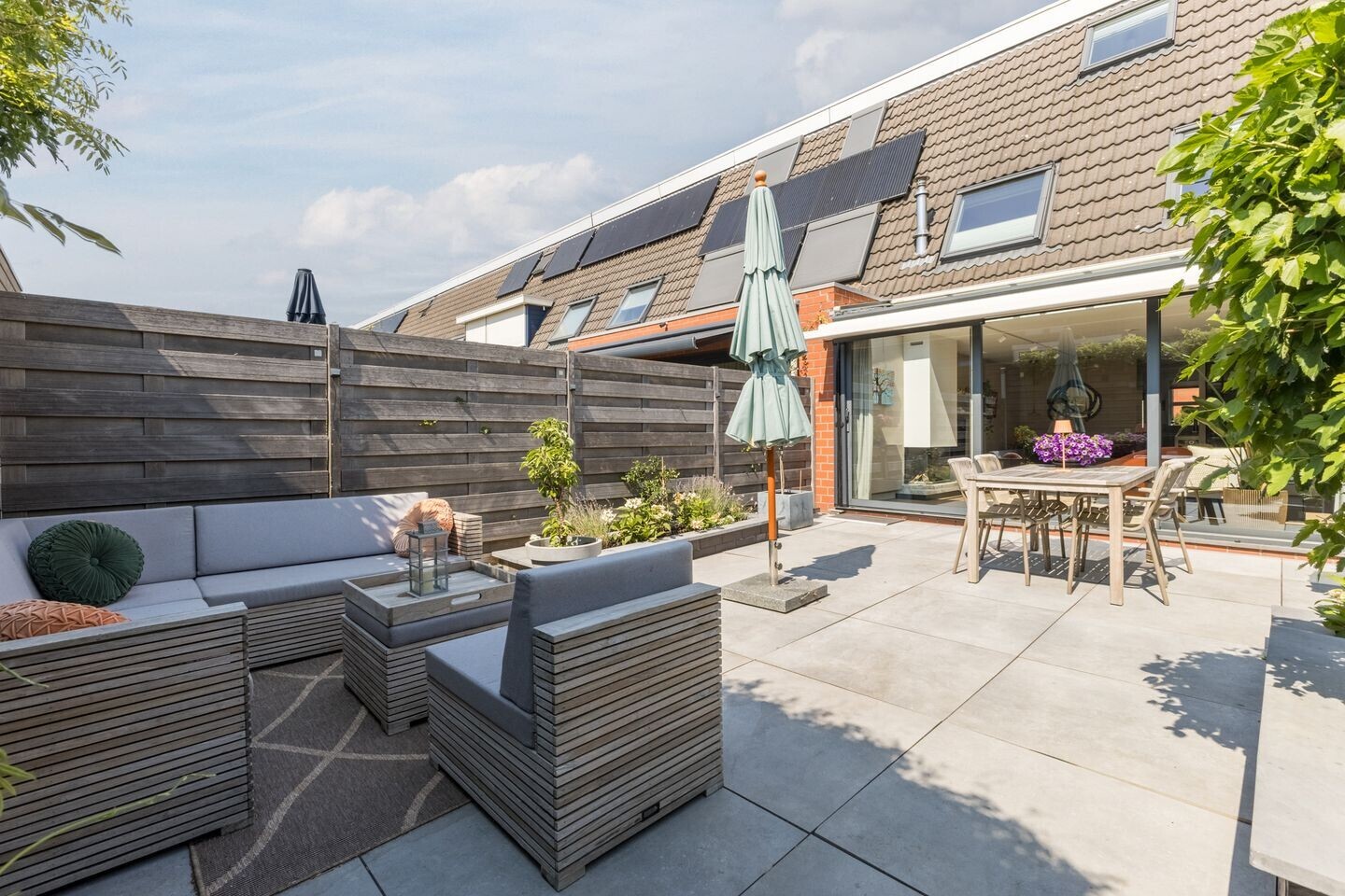 Tussenwoning te koop: Amrum 40, Zaandam