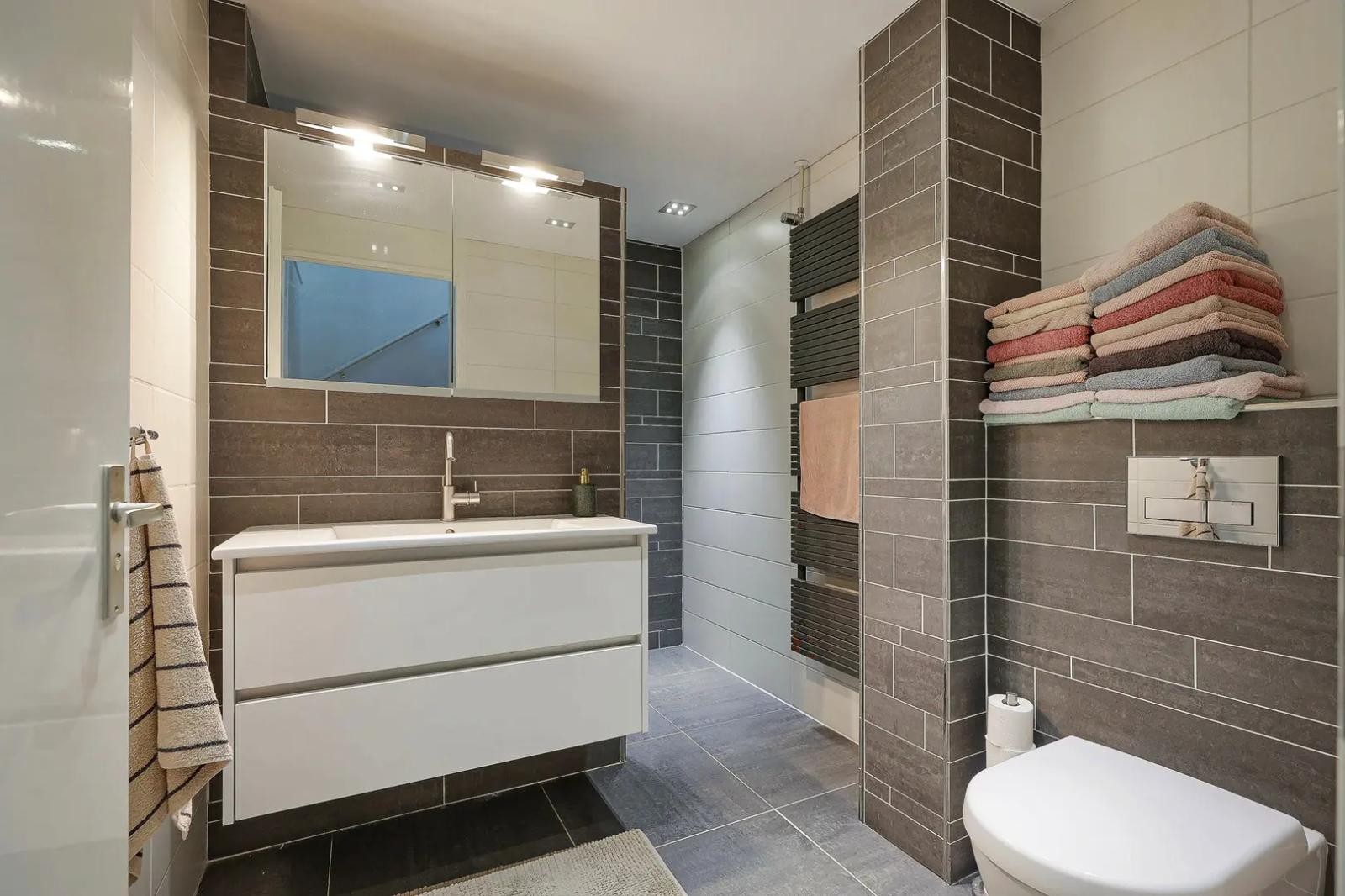 Tussenwoning te koop: Saltholm 5, Zaandam