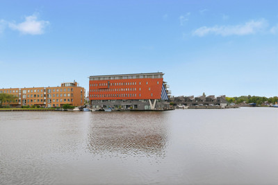 Justpier 104
