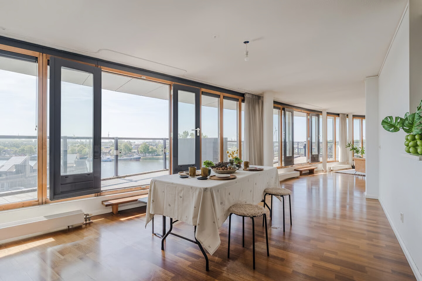 Appartement te koop: Justpier 112, Zaandam