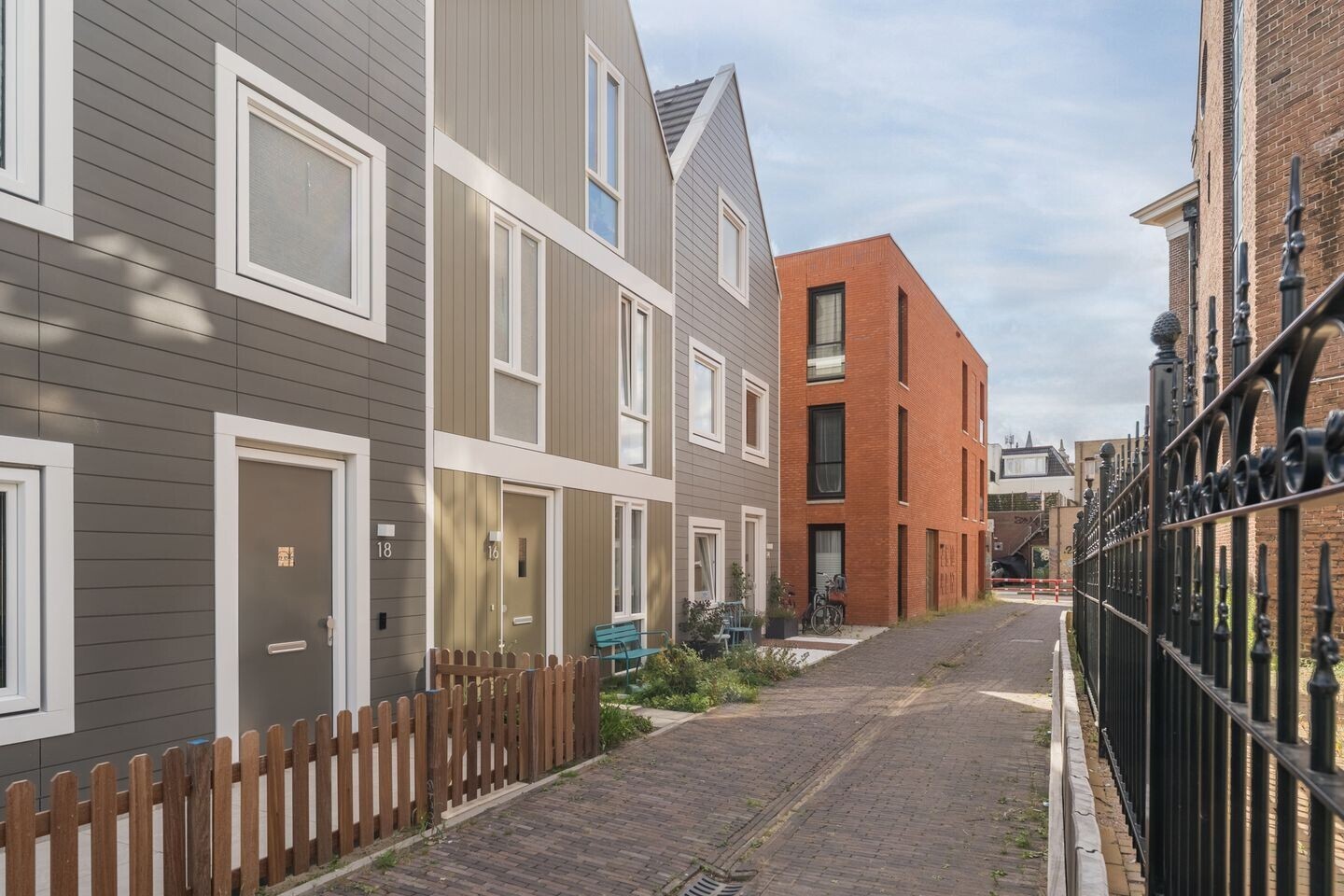 Tussenwoning te koop: Maartenpad 14, Zaandam