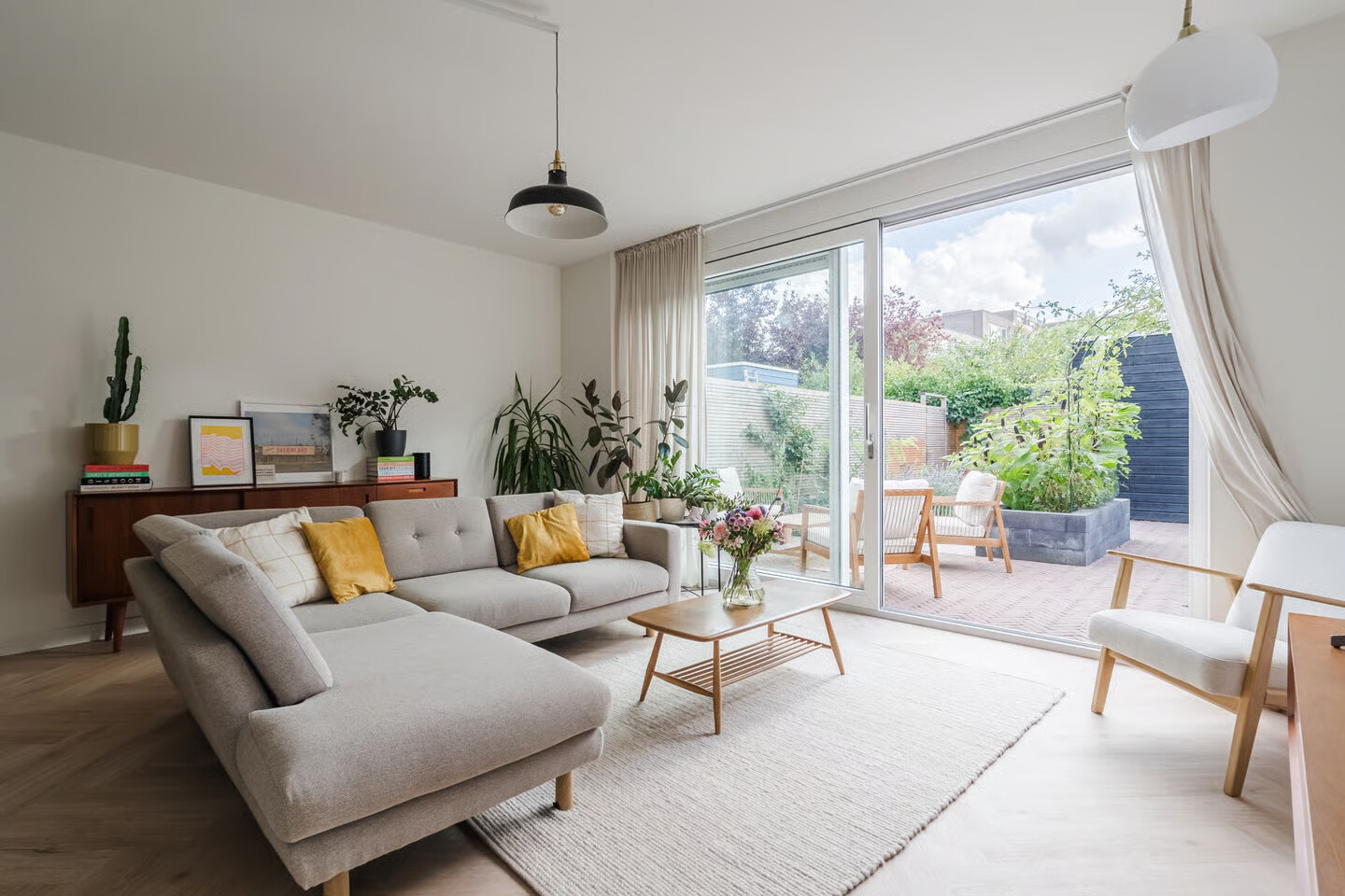 Tussenwoning te koop: Maartenpad 14, Zaandam